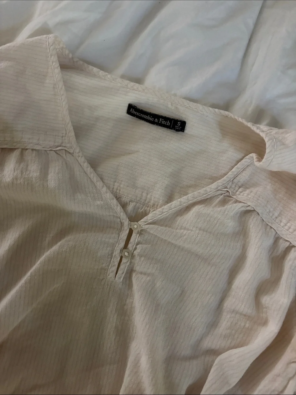 Abercrombie & Fitch soft light